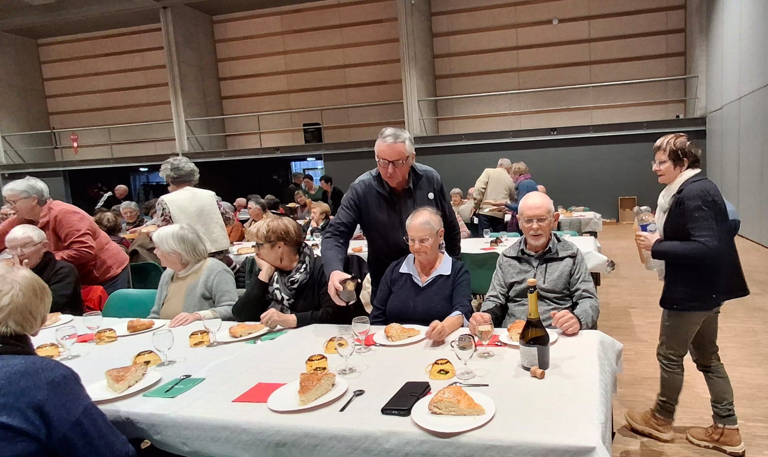 01 26 galette serveurs3